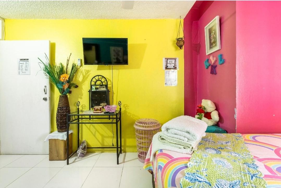 Colorful Private Room Oasis Montego Bay Esterno foto